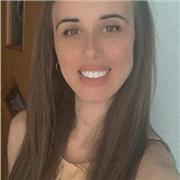 Laureanda in giurisprudenza con 24 cfu, impartisce lezioni di diritto a studenti di liceo